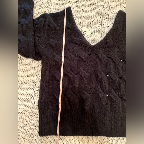 Joie Aaliya V-Neck Pullover Sweater Chunky Knit Black Sweater Size S, NWOT - Picture 6 of 7